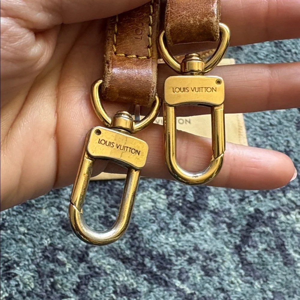 Replacement Louis Vuitton Gold Hardware (with original strap) - Picture 3 of 11